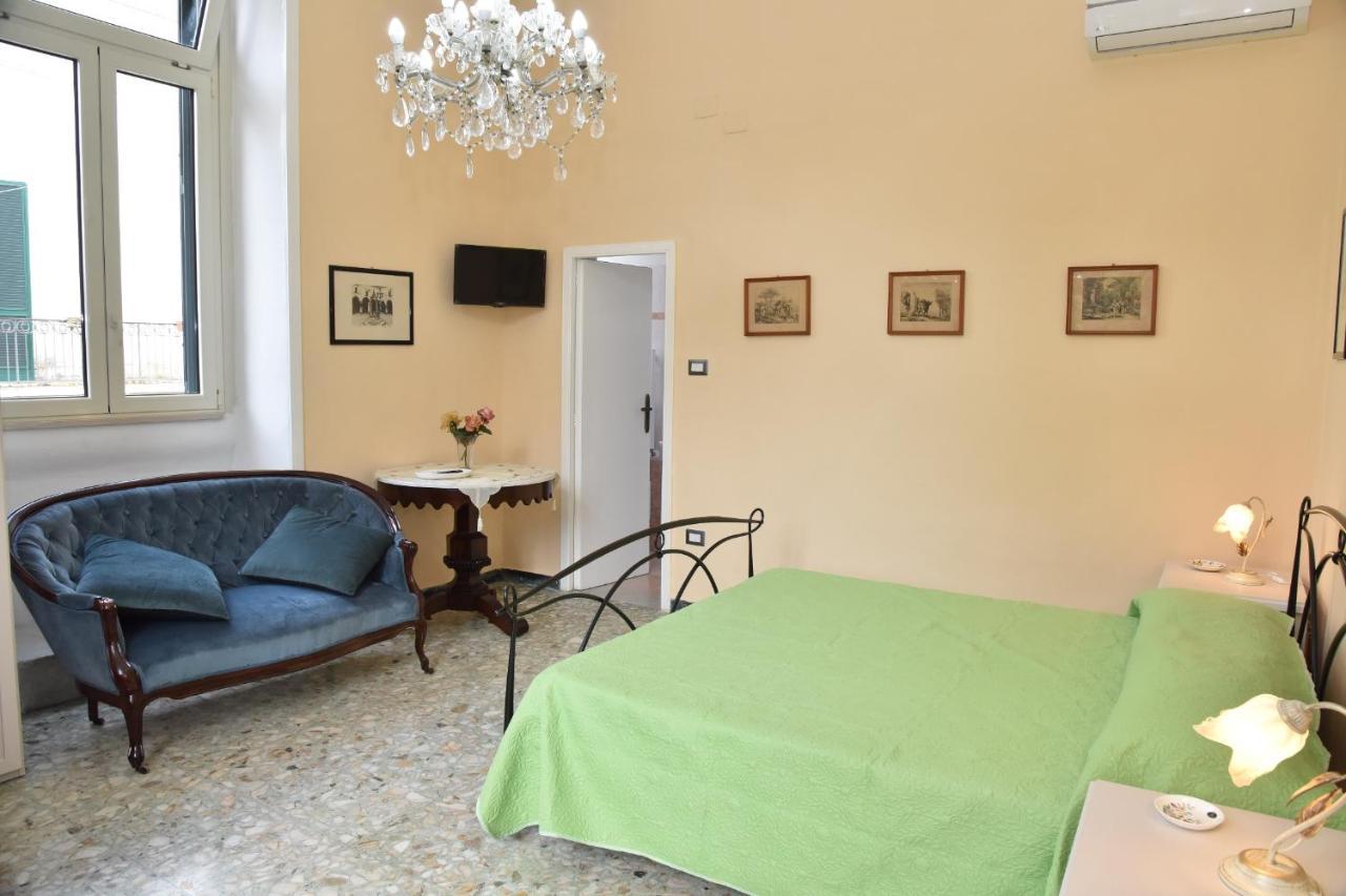 Rosaria Suite & Rooms Lecce Kültér fotó